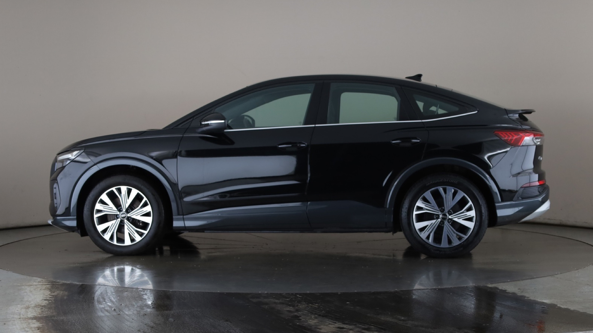 125kW 35 55.52kWh Sport 5dr Auto