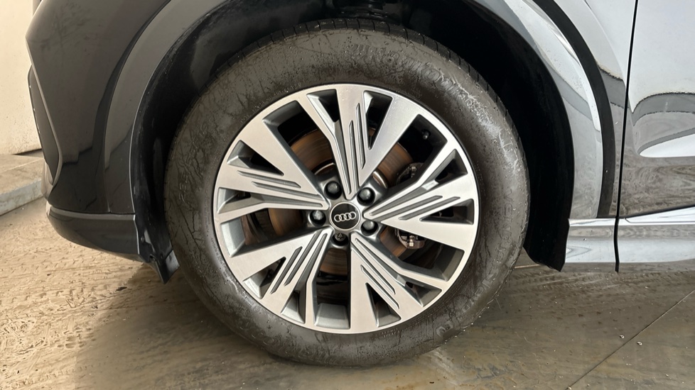 AUDI Q4 Image 17
