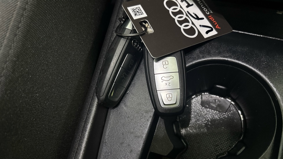 AUDI Q4 two keys