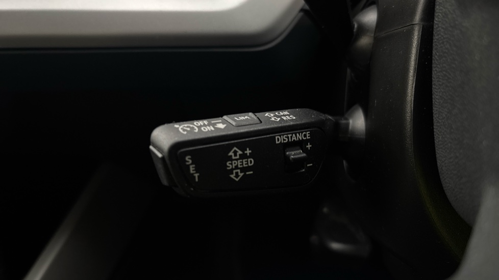 AUDI Q4 cruise control