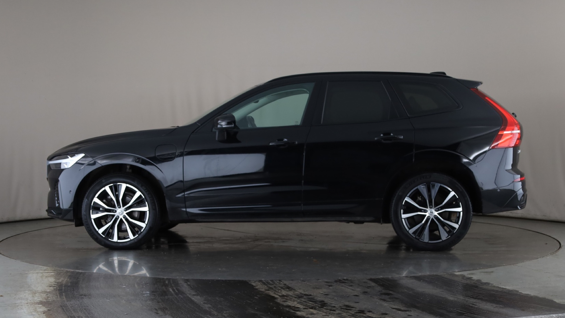 2.0 T8 [455] RC PHEV Ultimate Dark 5dr AWD Gtron