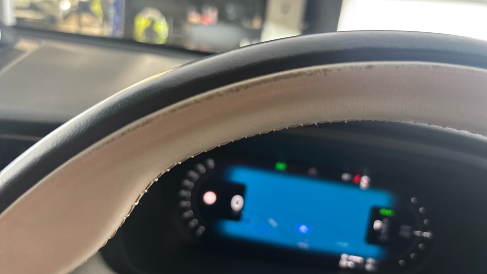 VOLVO XC60 scuff / worn