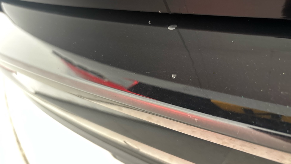 VOLVO XC60 chips and scratches