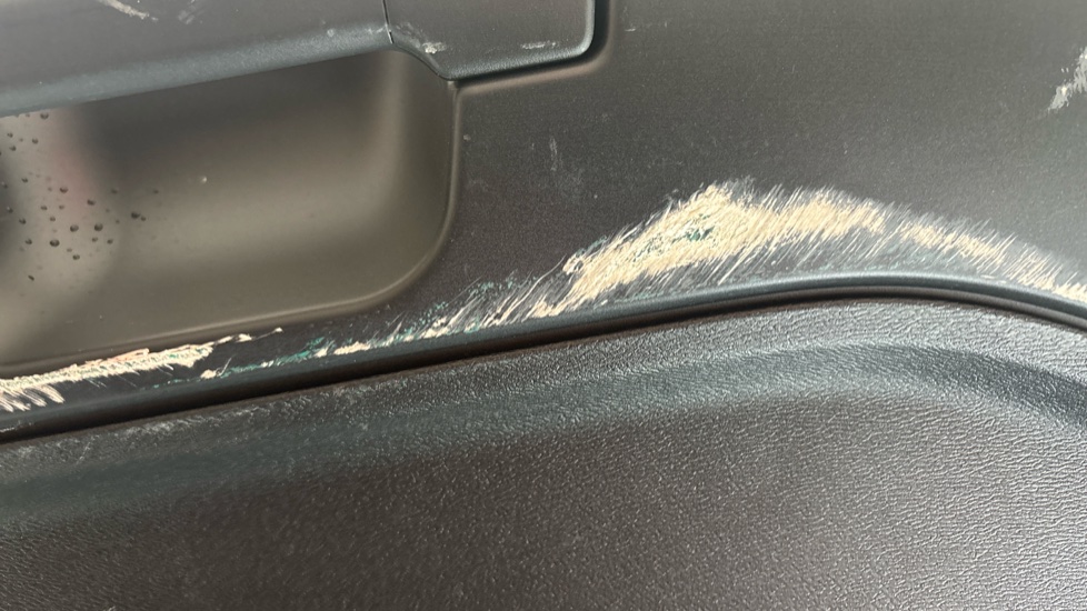 VOLVO XC60 scuff