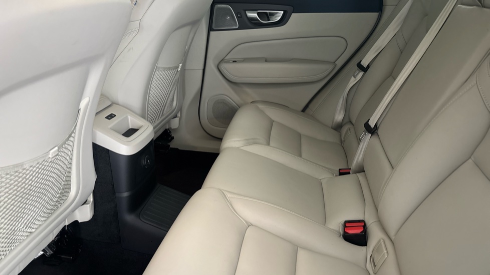VOLVO XC60 Image 14