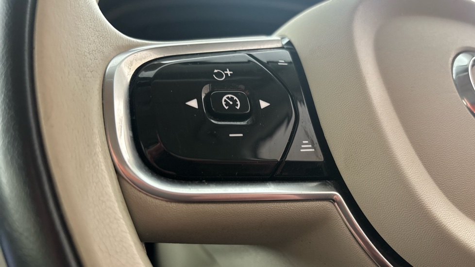 VOLVO XC60 cruise control