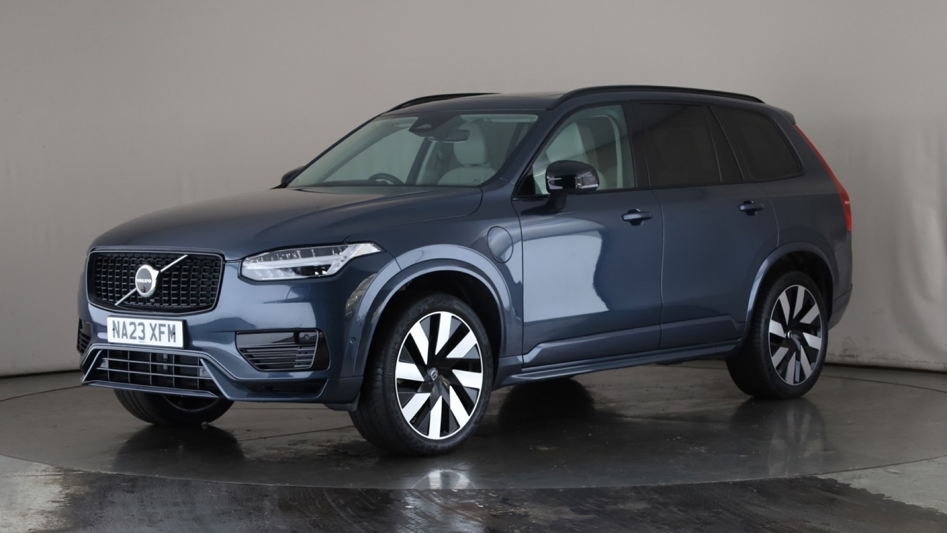 2.0 T8 [455] RC PHEV Ultimate Dark 5dr AWD Gtron