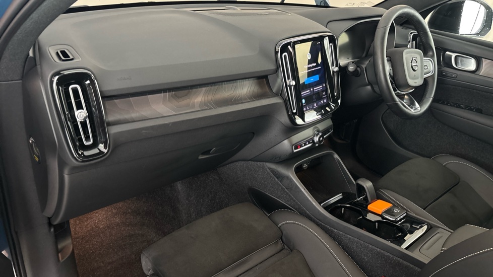 VOLVO C40 Image 10