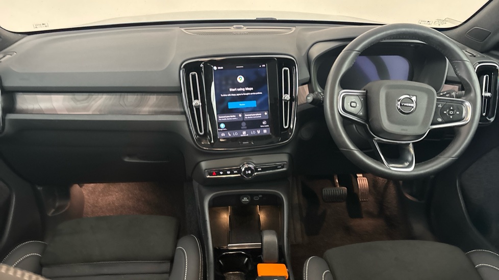 VOLVO C40 Image 11