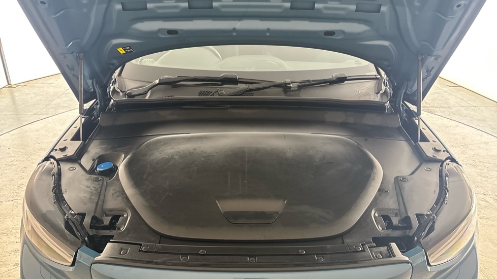 VOLVO C40 Image 16