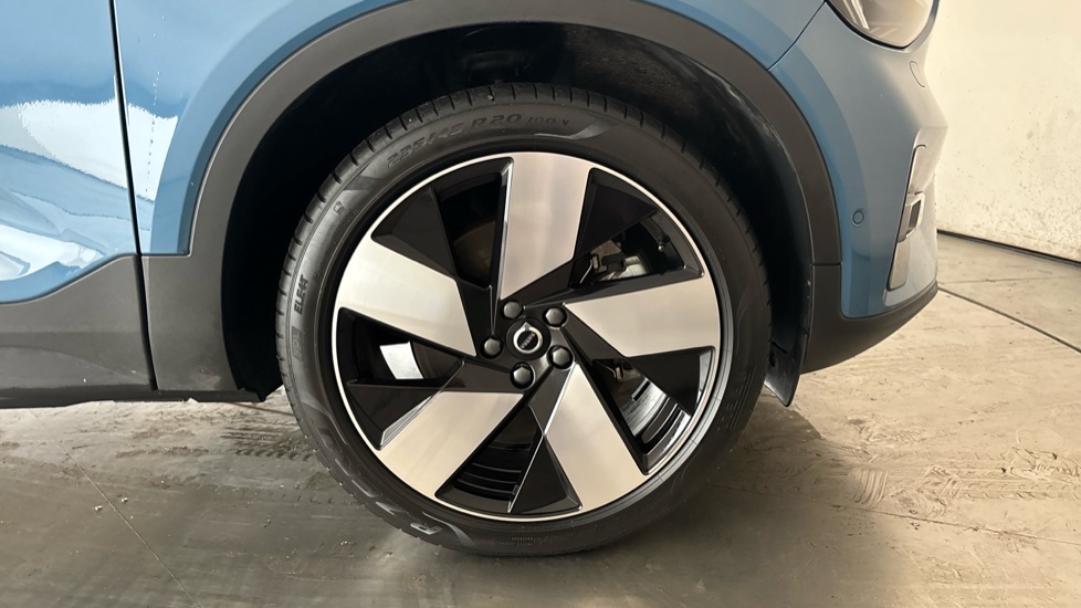 VOLVO C40 Image 20