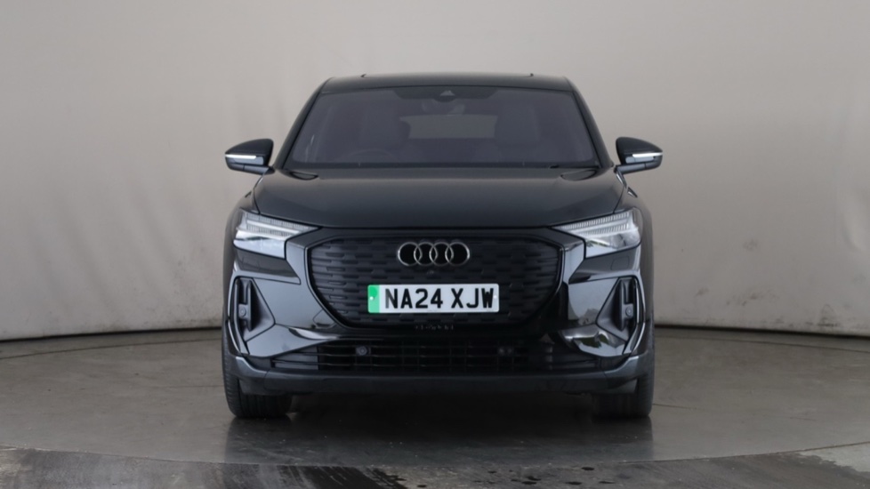 AUDI Q4 Image 8
