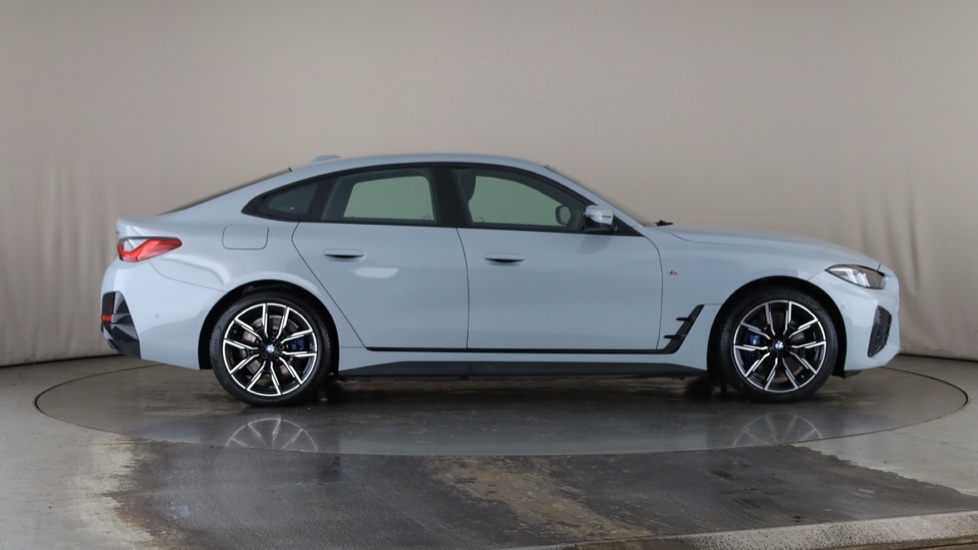 BMW I4 Image 6
