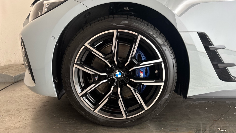 BMW I4 Image 17