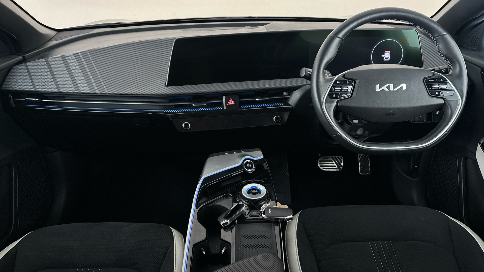 4020809 166kW GT Line 77.4kWh 5dr Auto