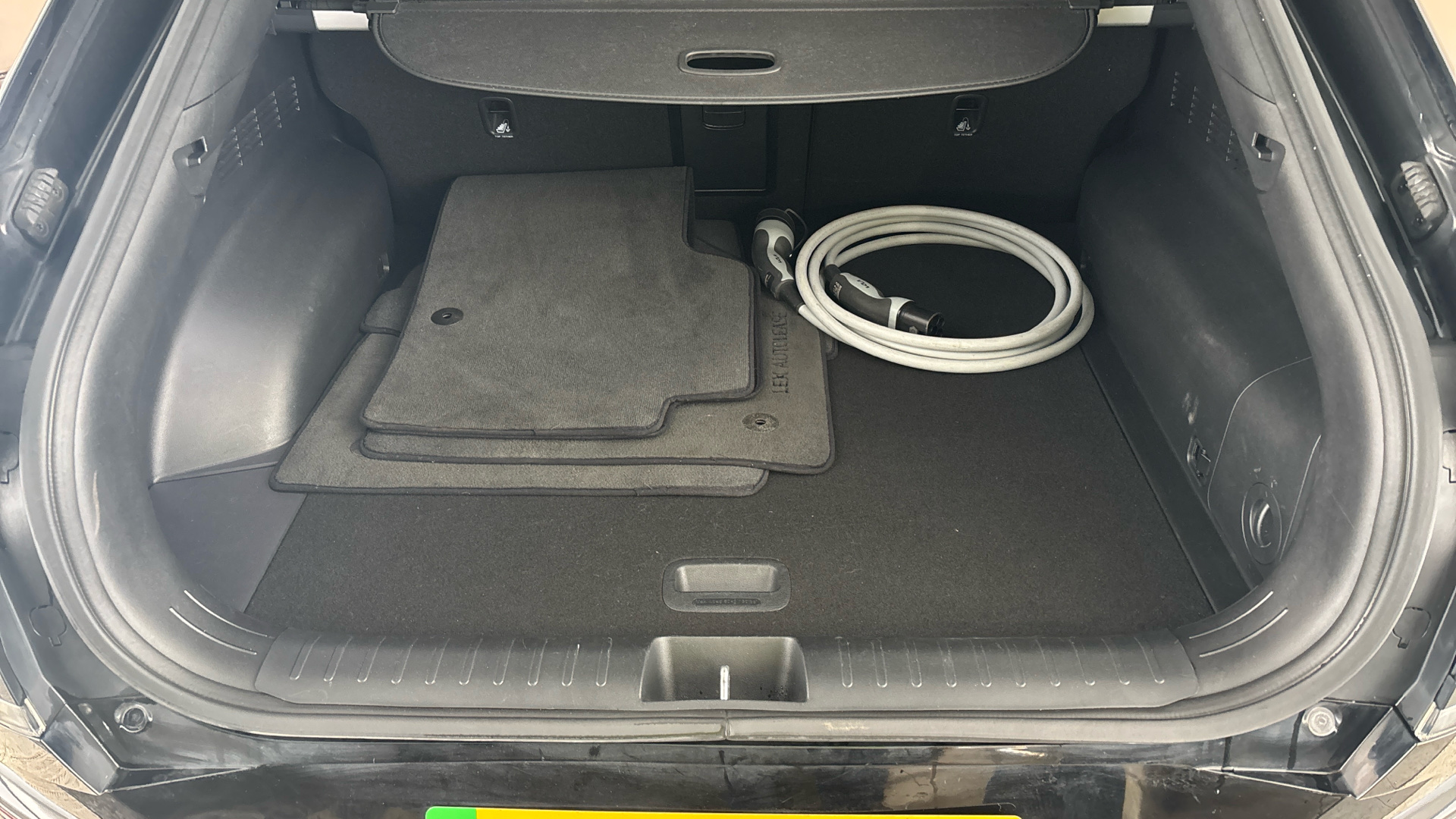 4020809 166kW GT Line 77.4kWh 5dr Auto