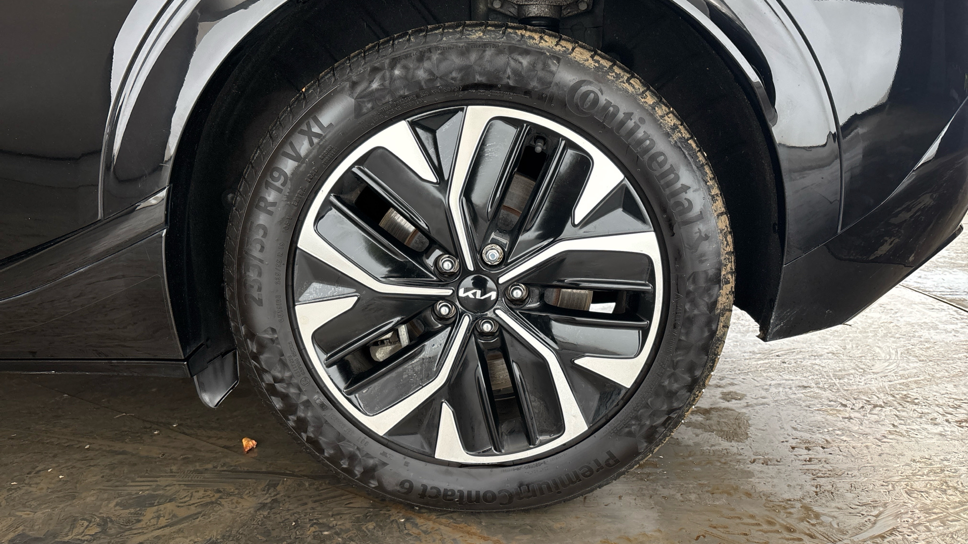 4020809 166kW GT Line 77.4kWh 5dr Auto