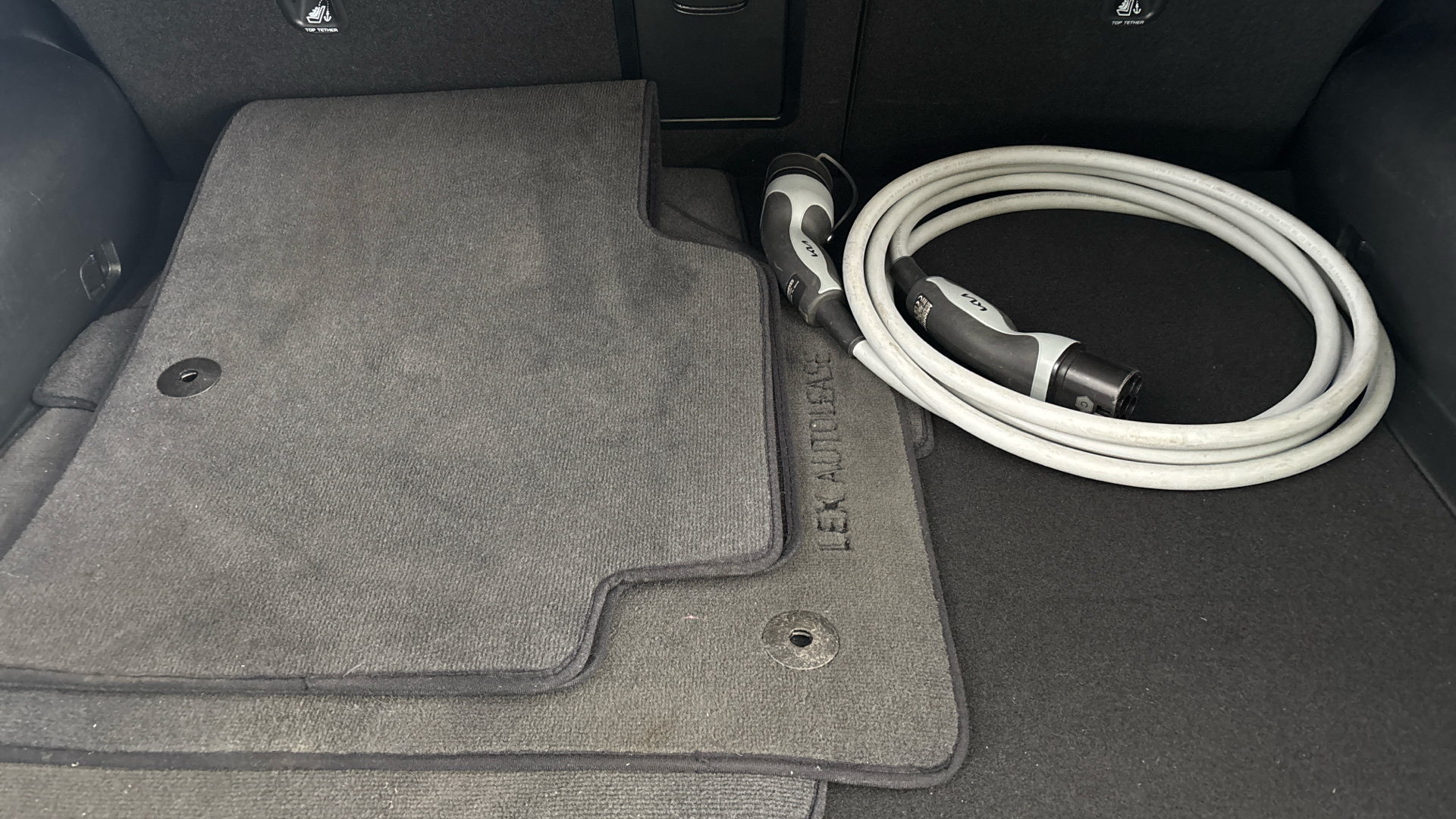 4020809 166kW GT Line 77.4kWh 5dr Auto