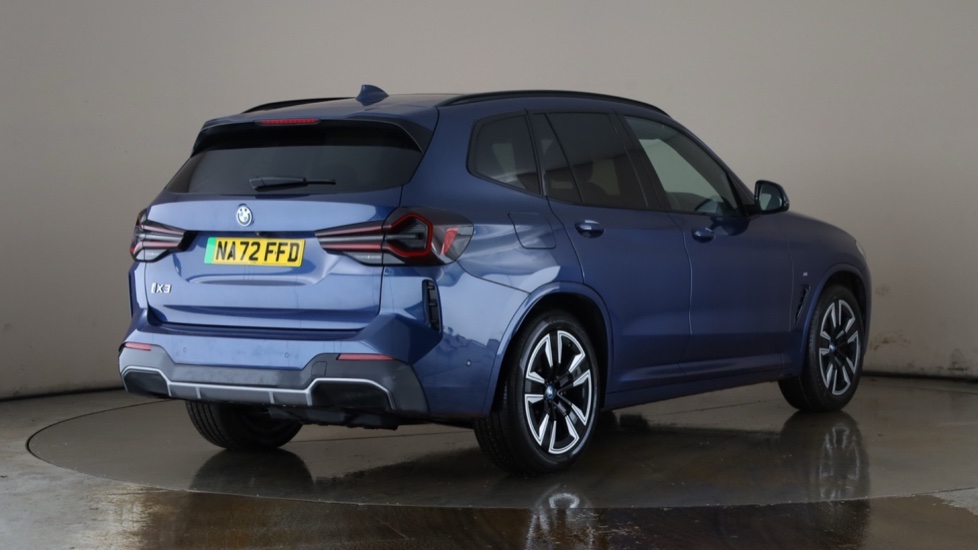 BMW iX3 Image 5