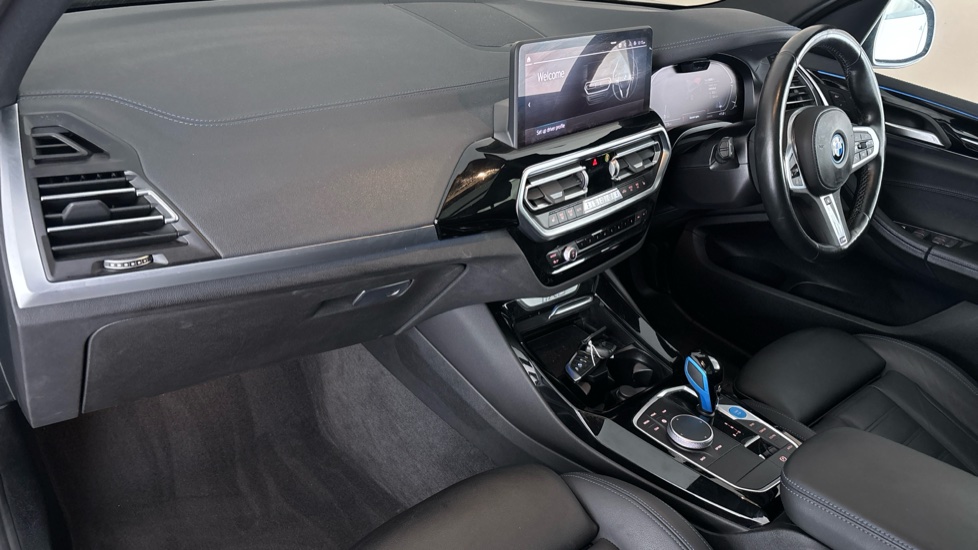 BMW iX3 Image 10