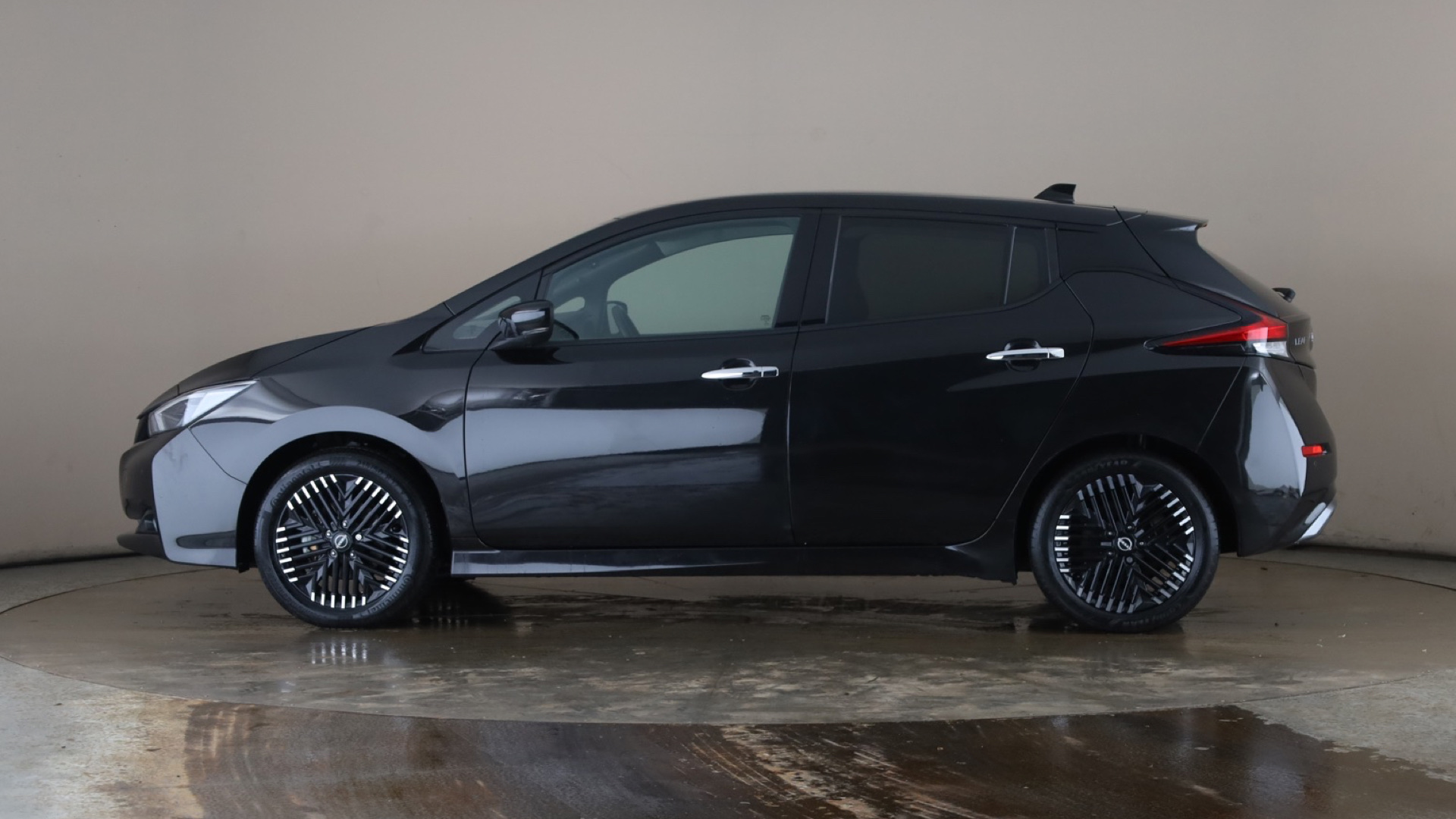 4070984 110kW N-Connecta 39kWh 5dr Auto