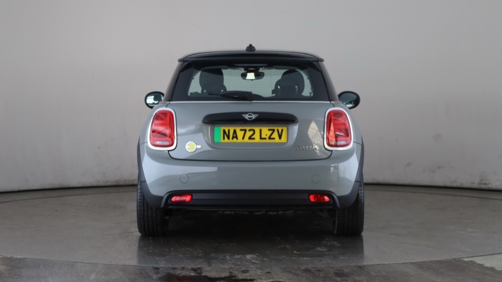 MINI HATCHBACK Image 4