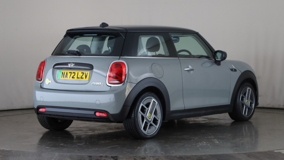 MINI HATCHBACK Image 5