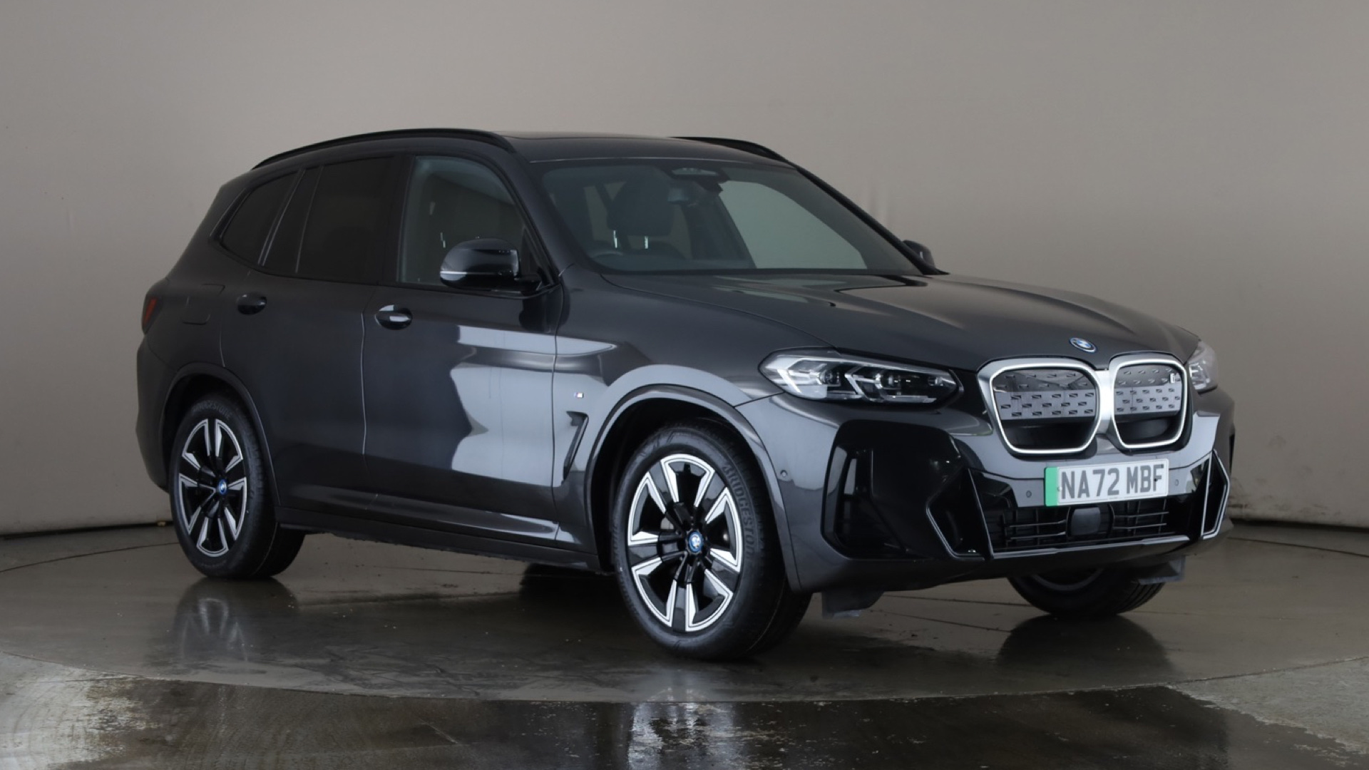 4020860 210kW M Sport 80kWh 5dr Auto