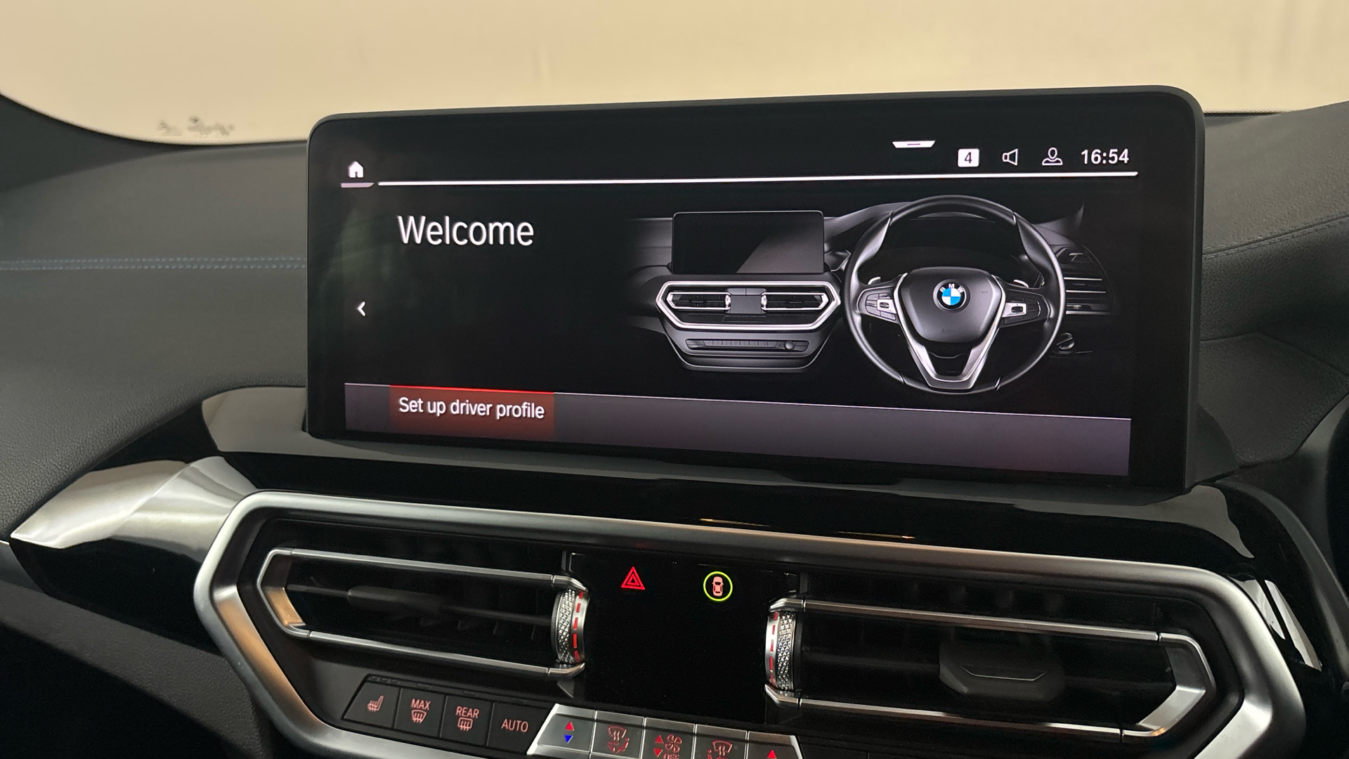 4020860 210kW M Sport 80kWh 5dr Auto