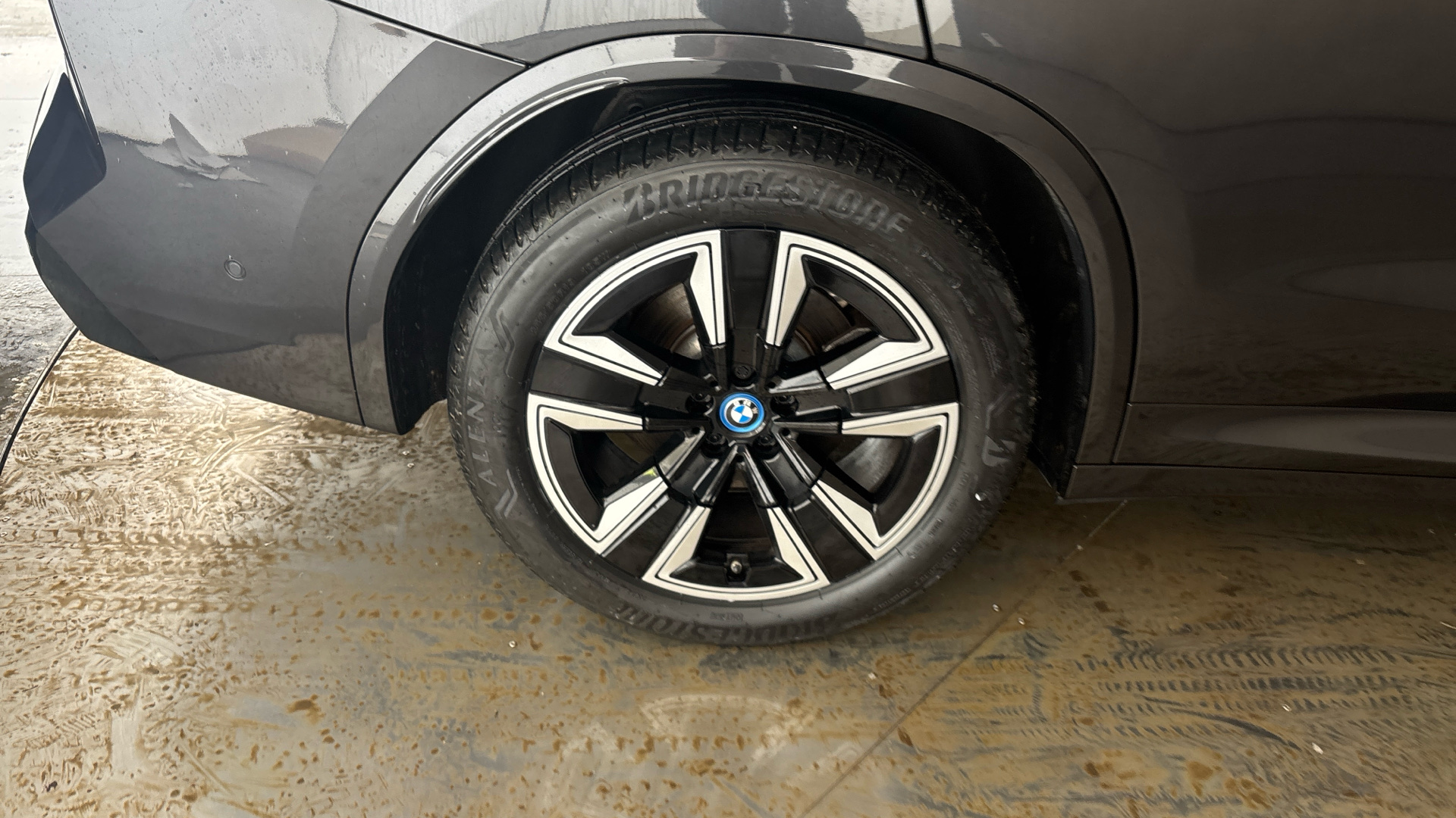 4020860 210kW M Sport 80kWh 5dr Auto