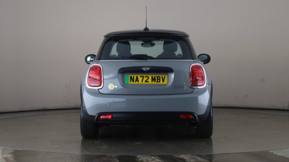 MINI HATCHBACK Image 4