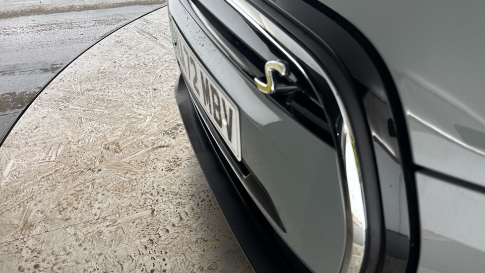 MINI HATCHBACK chips