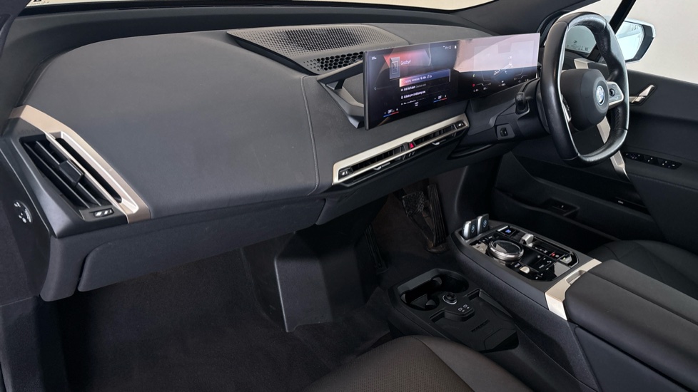 BMW iX Image 10