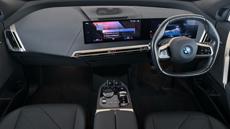 BMW iX Image 11