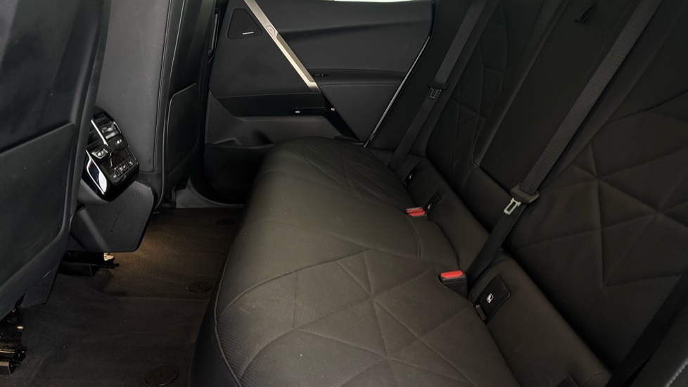 BMW iX Image 14