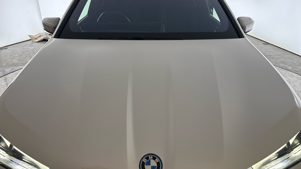 BMW iX Image 16