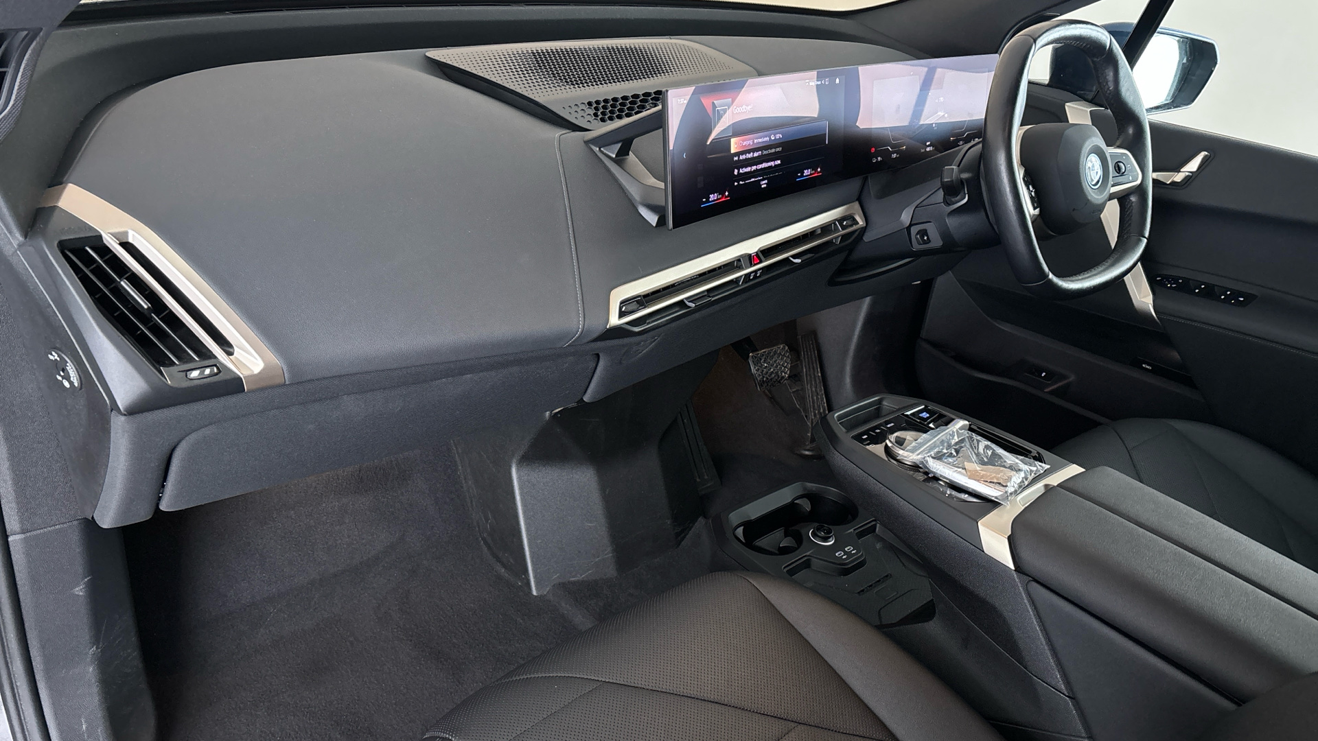 4027664 240kW xDrive40 M Sport 76.6kWh 5dr Auto