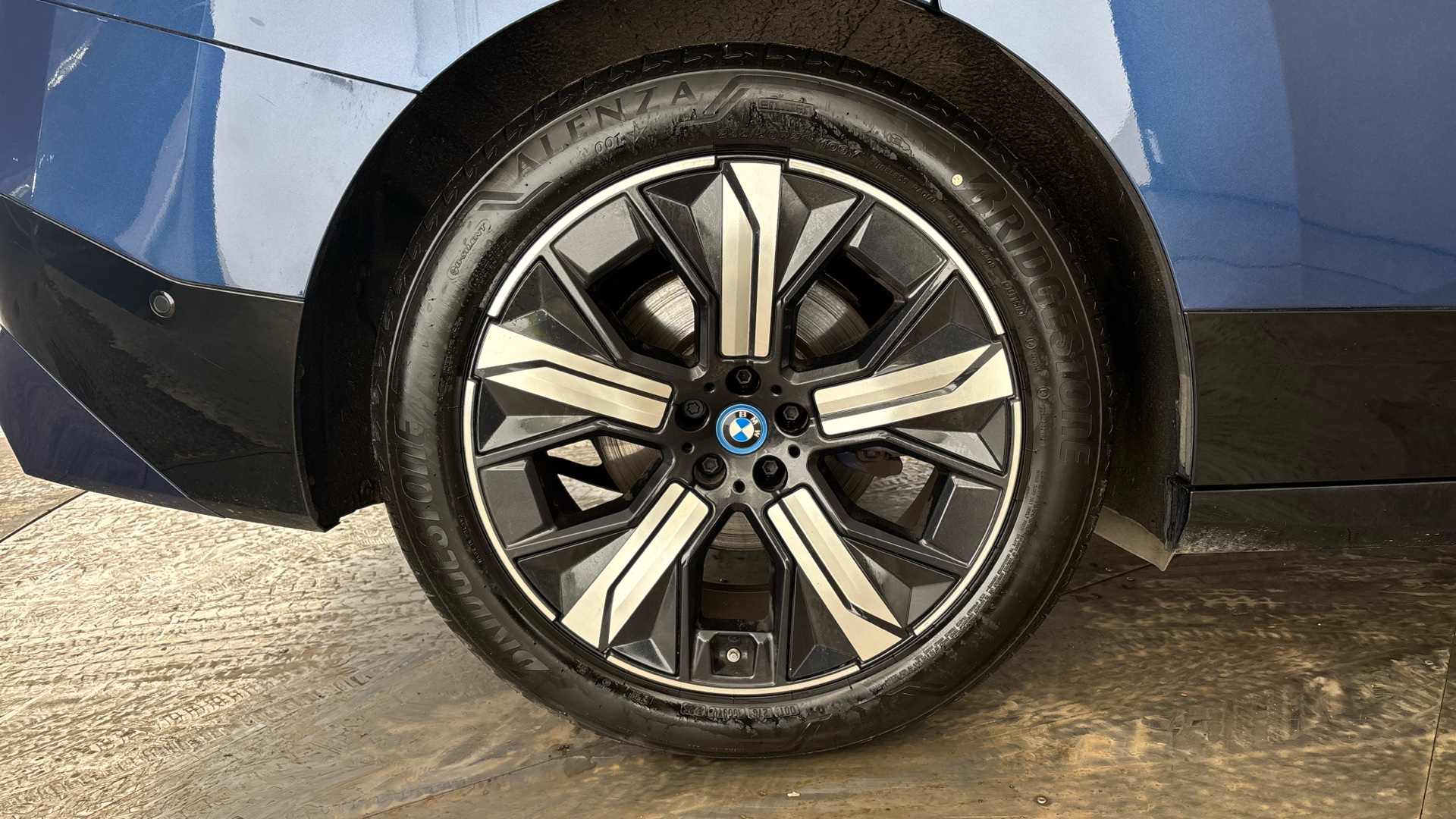 4027664 240kW xDrive40 M Sport 76.6kWh 5dr Auto