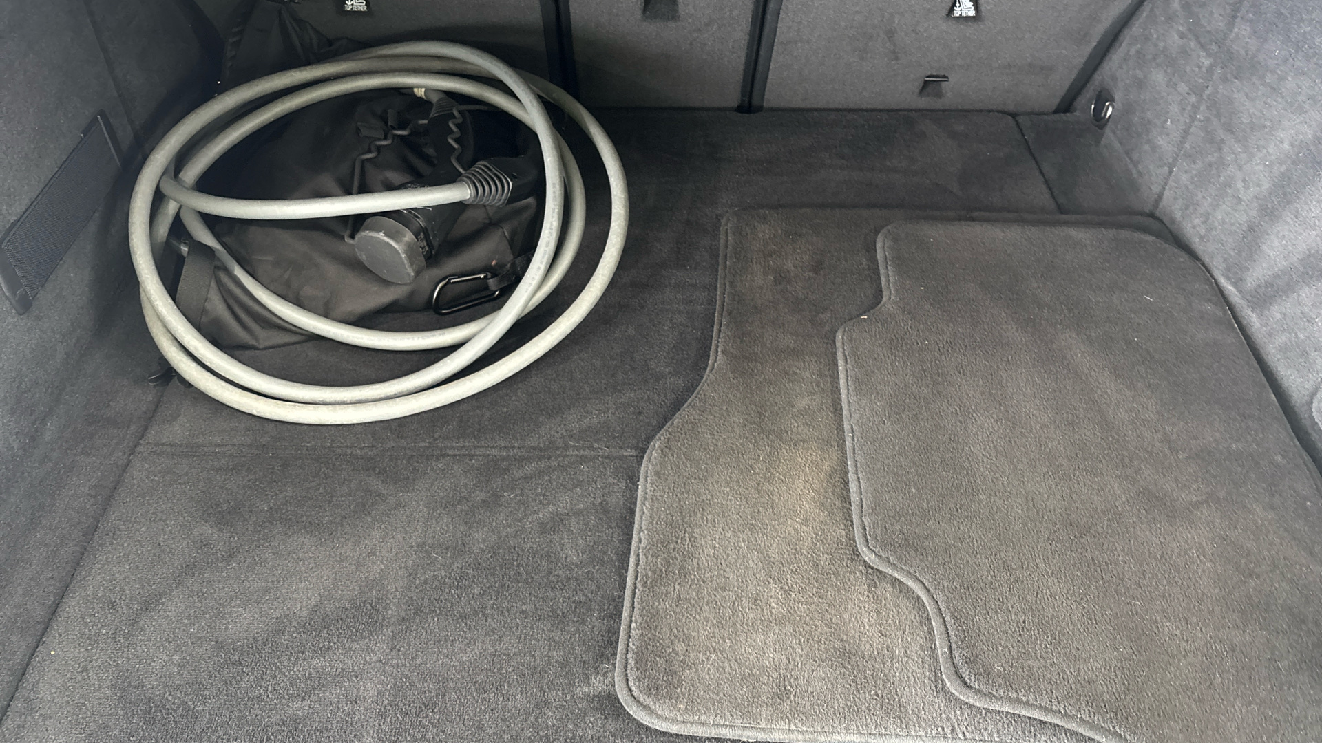 4027664 240kW xDrive40 M Sport 76.6kWh 5dr Auto