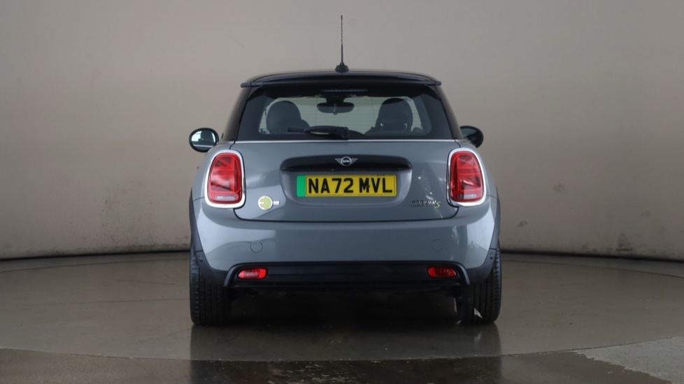 MINI HATCHBACK Image 4