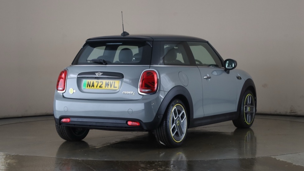 MINI HATCHBACK Image 5