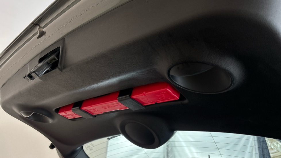 MINI HATCHBACK scuff