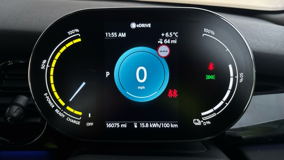 MINI HATCHBACK Image 13