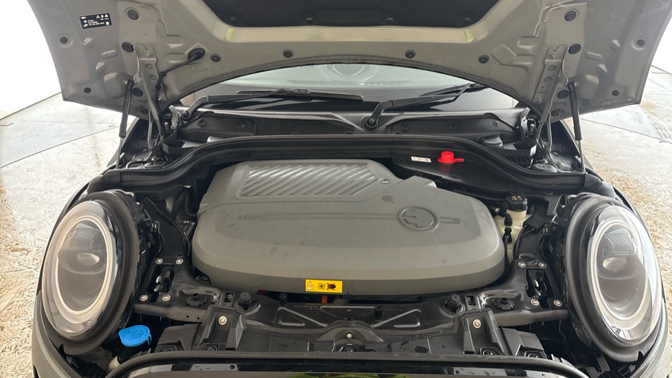 MINI HATCHBACK Image 16