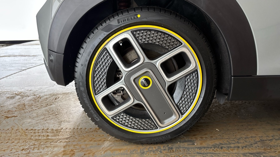 MINI HATCHBACK Image 19