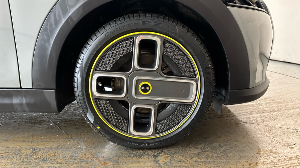 MINI HATCHBACK Image 20