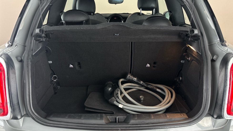 MINI HATCHBACK Image 15