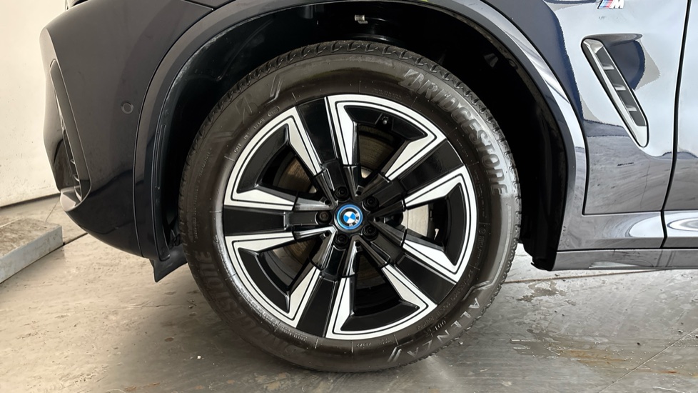 BMW iX3 Image 17