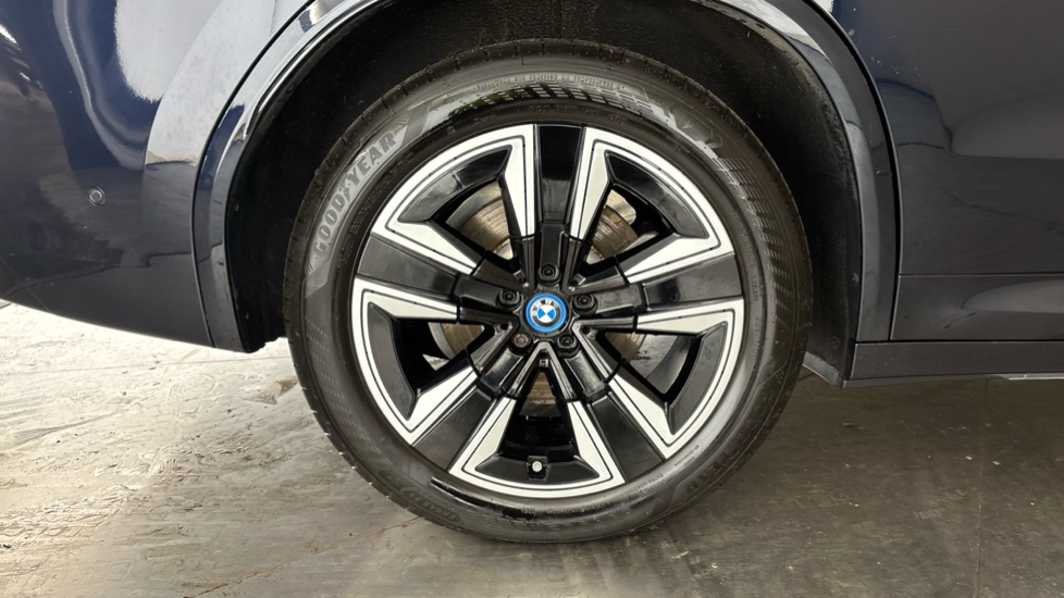 BMW iX3 Image 19
