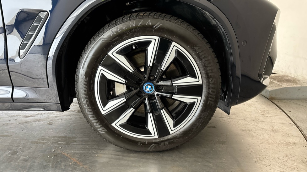 BMW iX3 Image 20